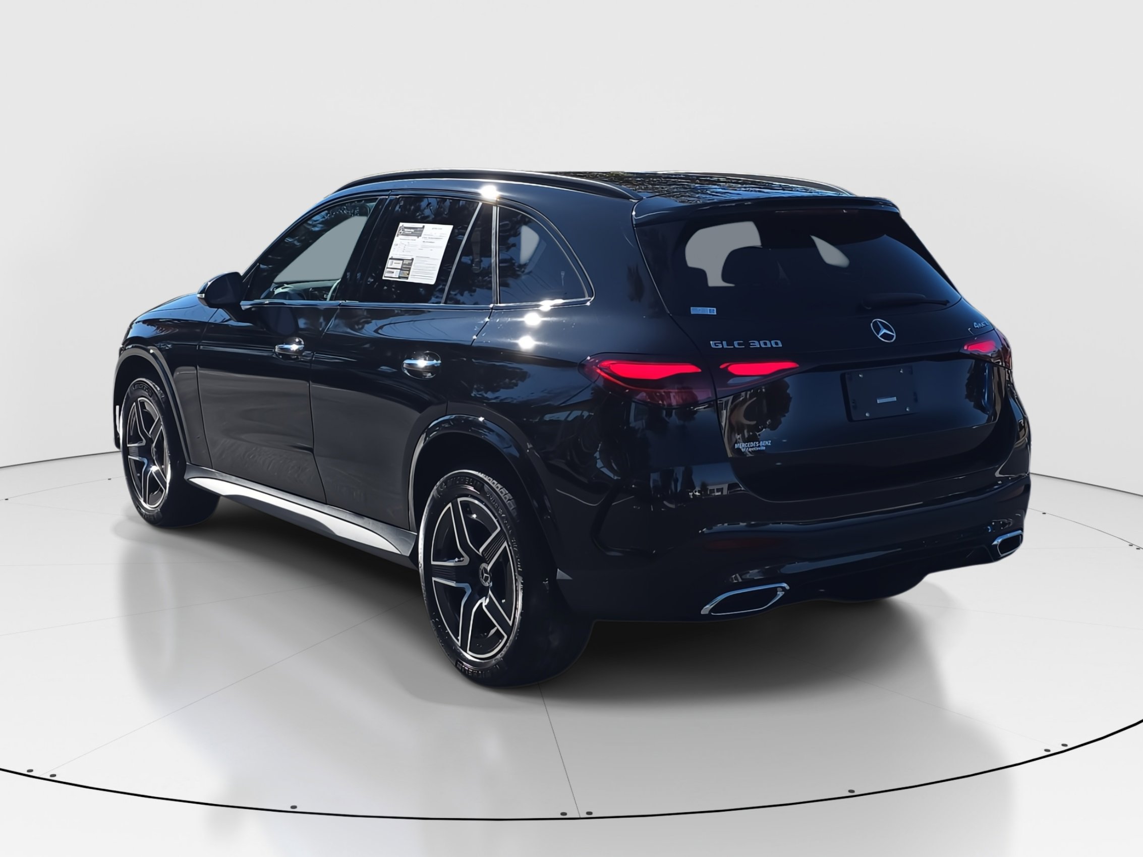 2026 Mercedes Benz GLC 300 4MATIC photo 4