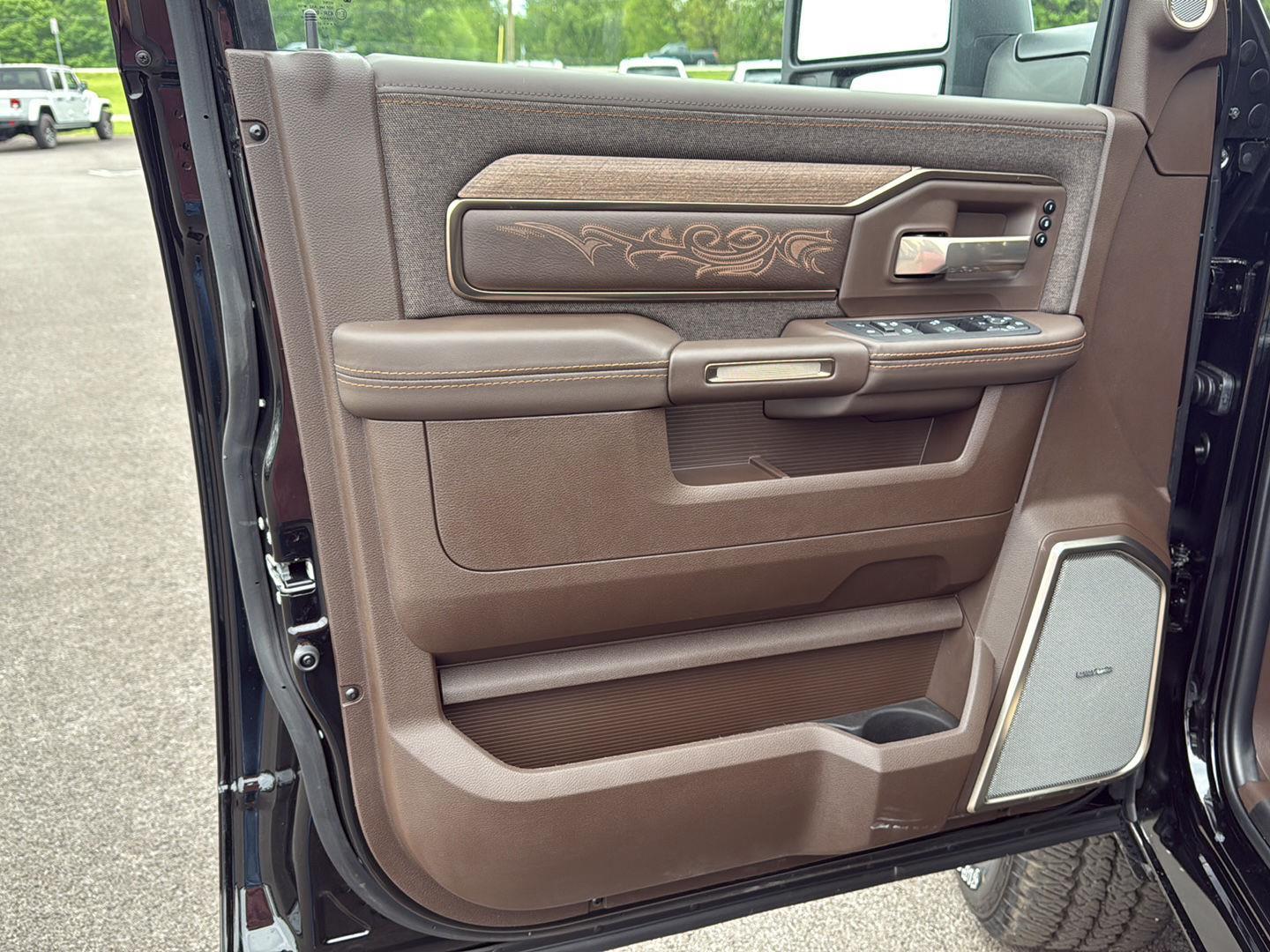2025 Ram 2500 Longhorn photo 21