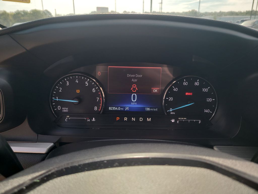 2020 Ford Explorer XLT photo 13