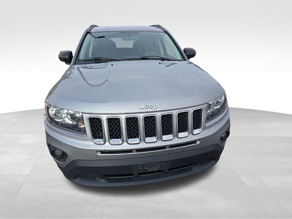 2015 Jeep Compass Sport photo 2