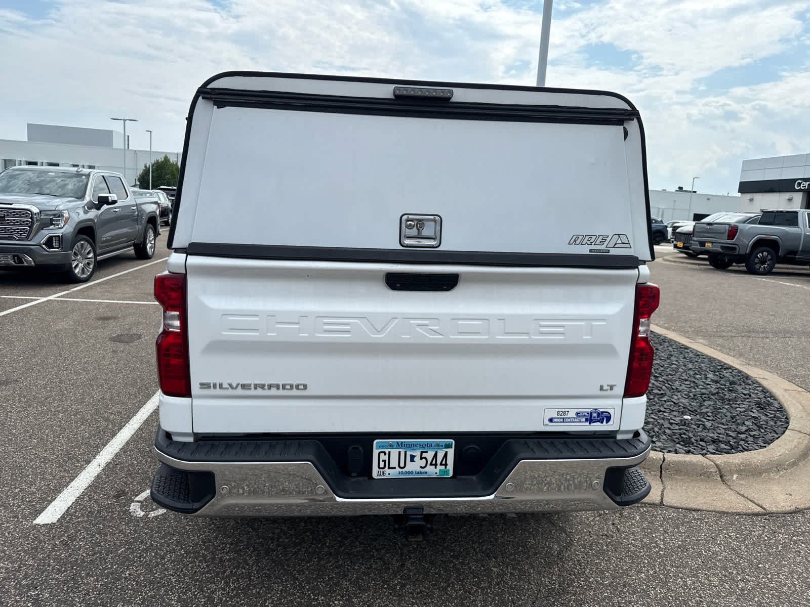 2021 Chevrolet Silverado 1500 LT photo 3