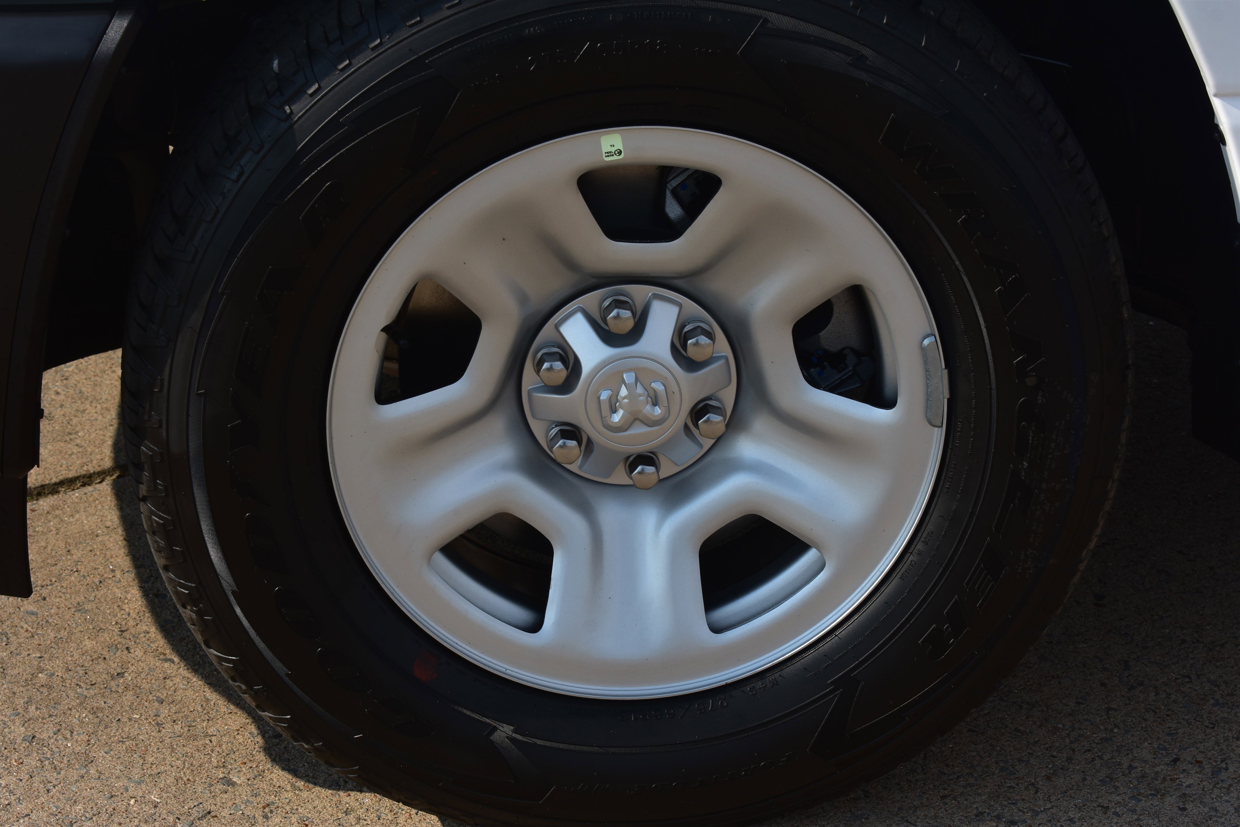 2025 Ram 1500 Tradesman photo 4
