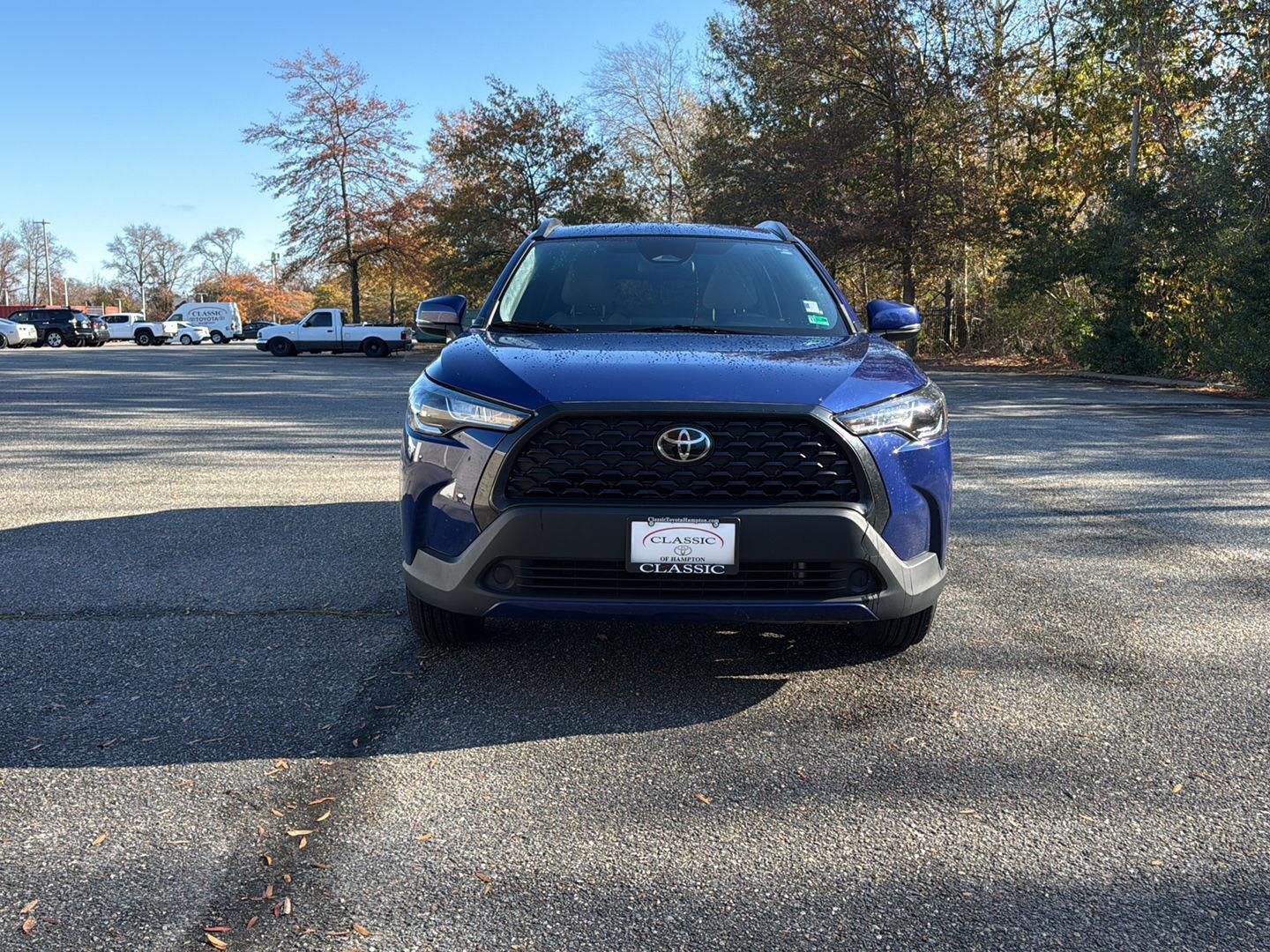 2023 Toyota Corolla Cross LE photo 3