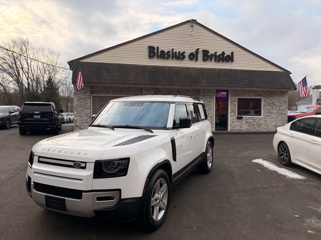 2020 Land Rover Defender SE's photo