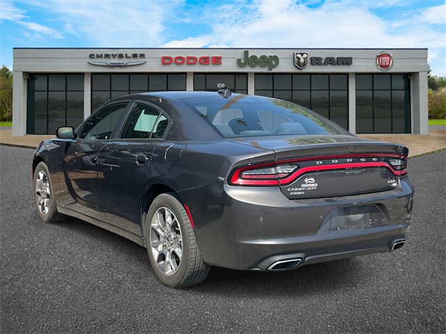 2015 Dodge Charger SXT photo 4