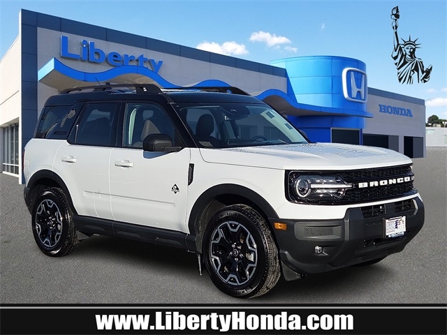 2025 Ford Bronco Sport Outer Banks's photo