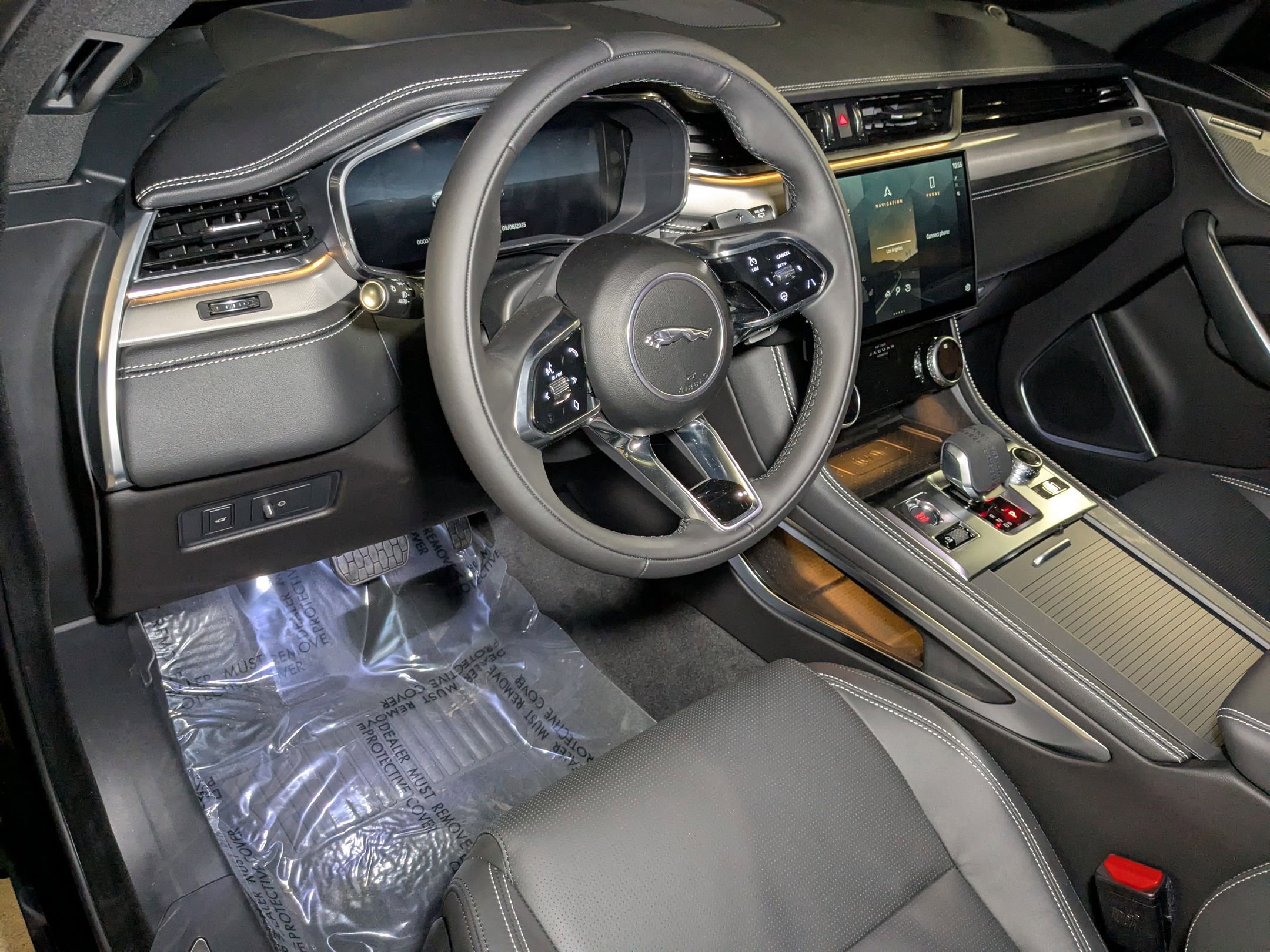 2026 Jaguar F-PACE P250 R-Dynamic S photo 3