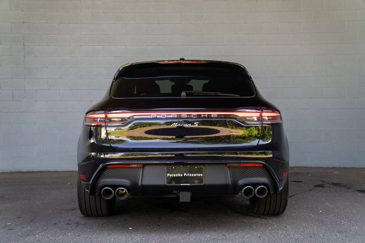 2025 Porsche Macan S photo 14