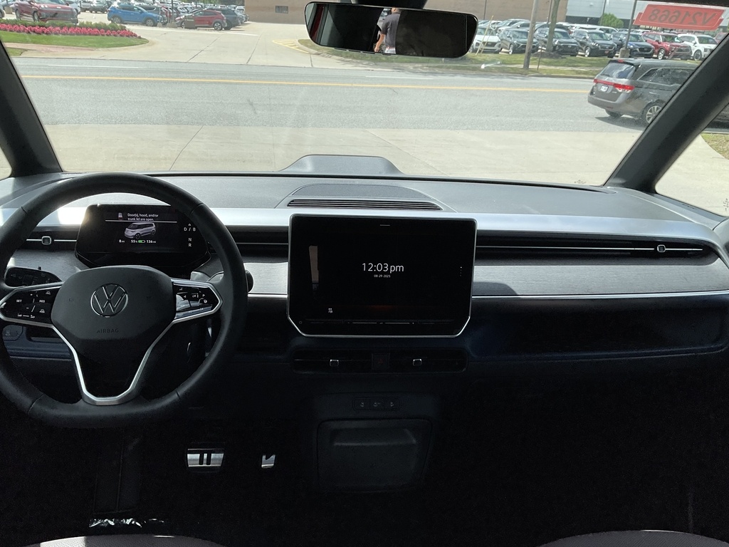 2025 Volkswagen ID. Buzz Pro Plus photo 6