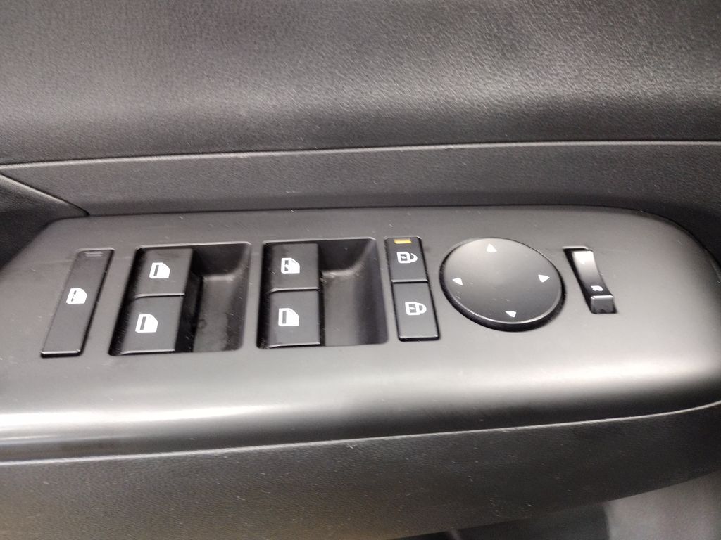 2024 Hyundai Kona SEL photo 17
