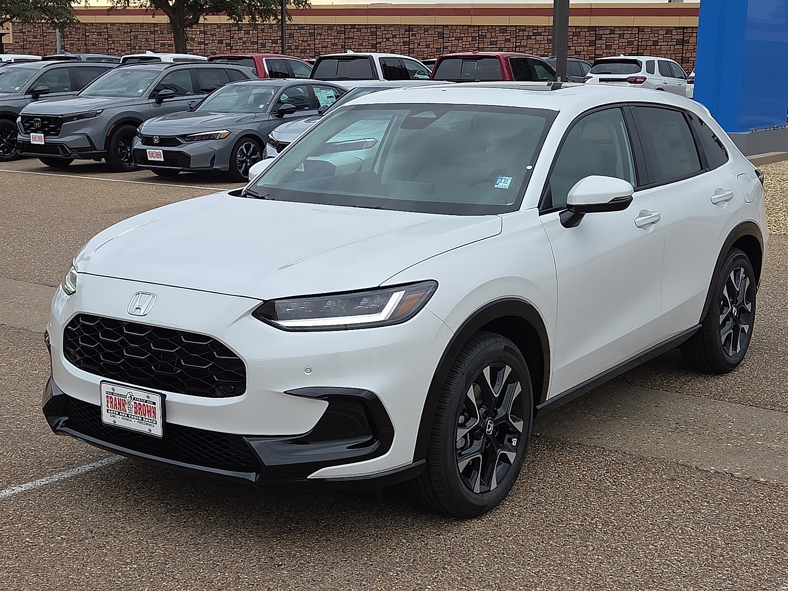 2026 Honda HR-V EX-L's photo