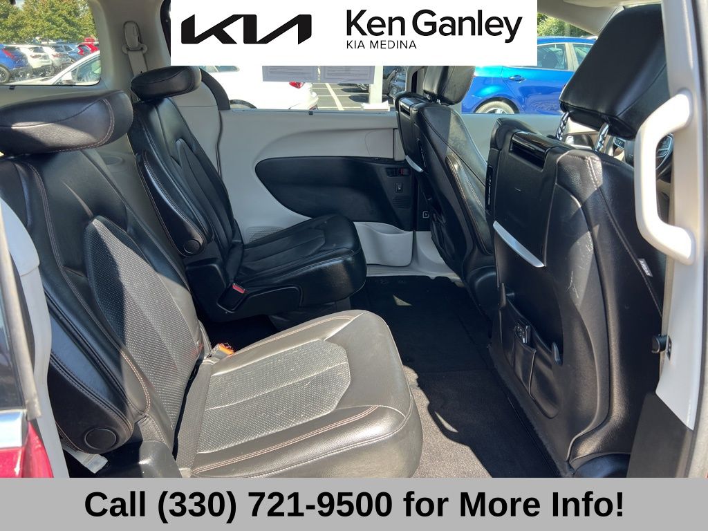 2018 Chrysler Pacifica Touring Plus photo 46