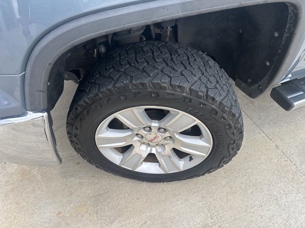 2015 Gmc Sierra 1500 SLE photo 2