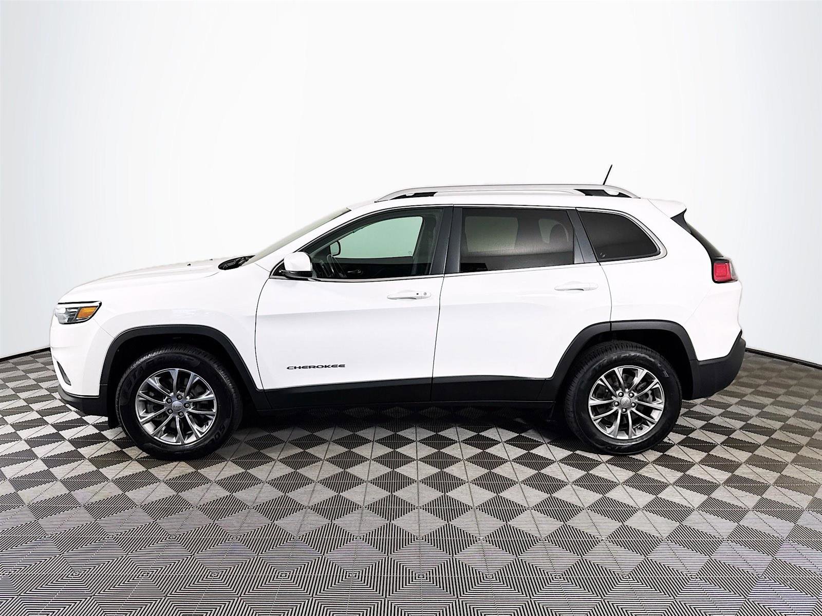 2019 Jeep Cherokee Latitude photo 3