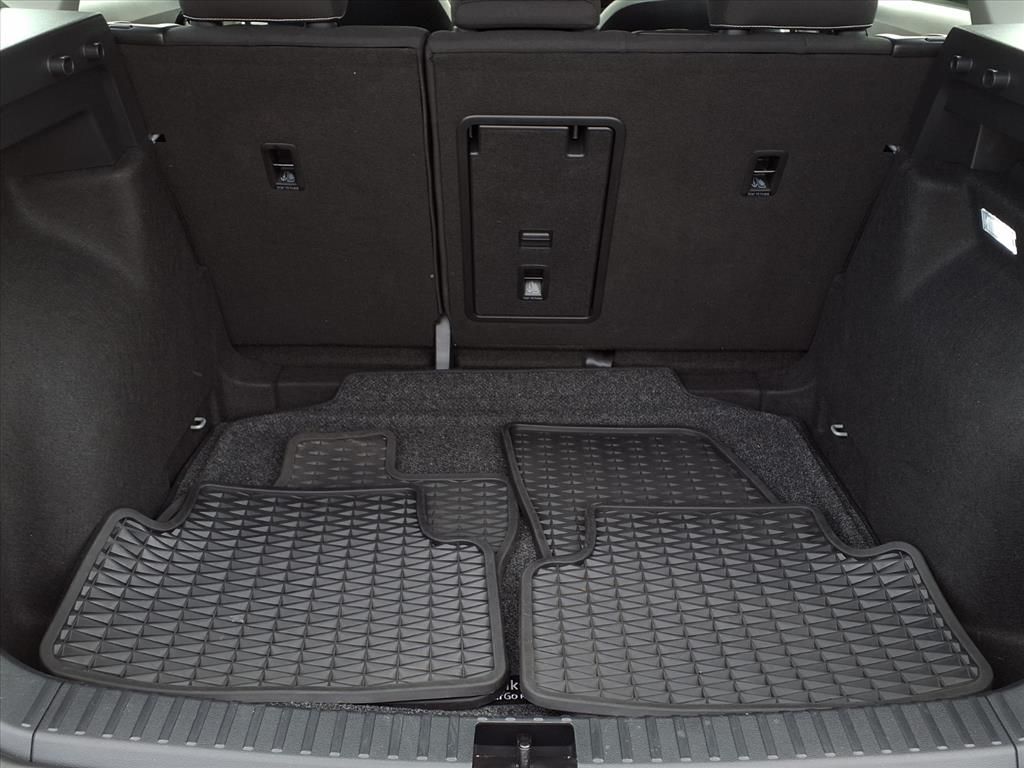 2025 Volkswagen Taos S photo 4