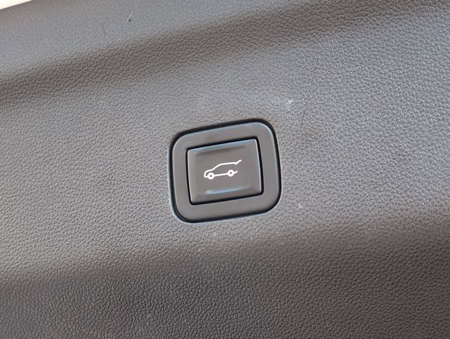 2021 Chevrolet Tahoe Z71 photo 31
