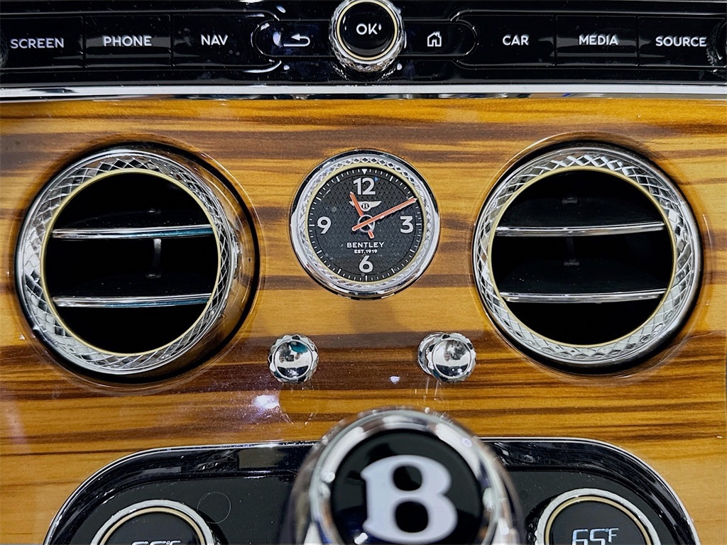 2022 Bentley Continental GT V8 photo 24
