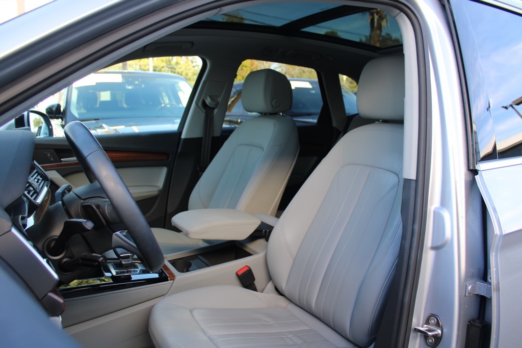 2023 Audi Q5 S line Premium Plus 45 TFSI photo 3