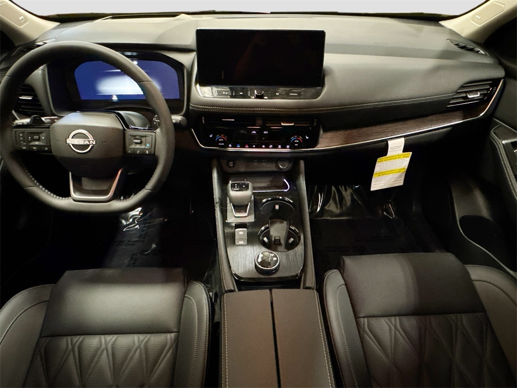 2026 Nissan Rogue Platinum photo 14
