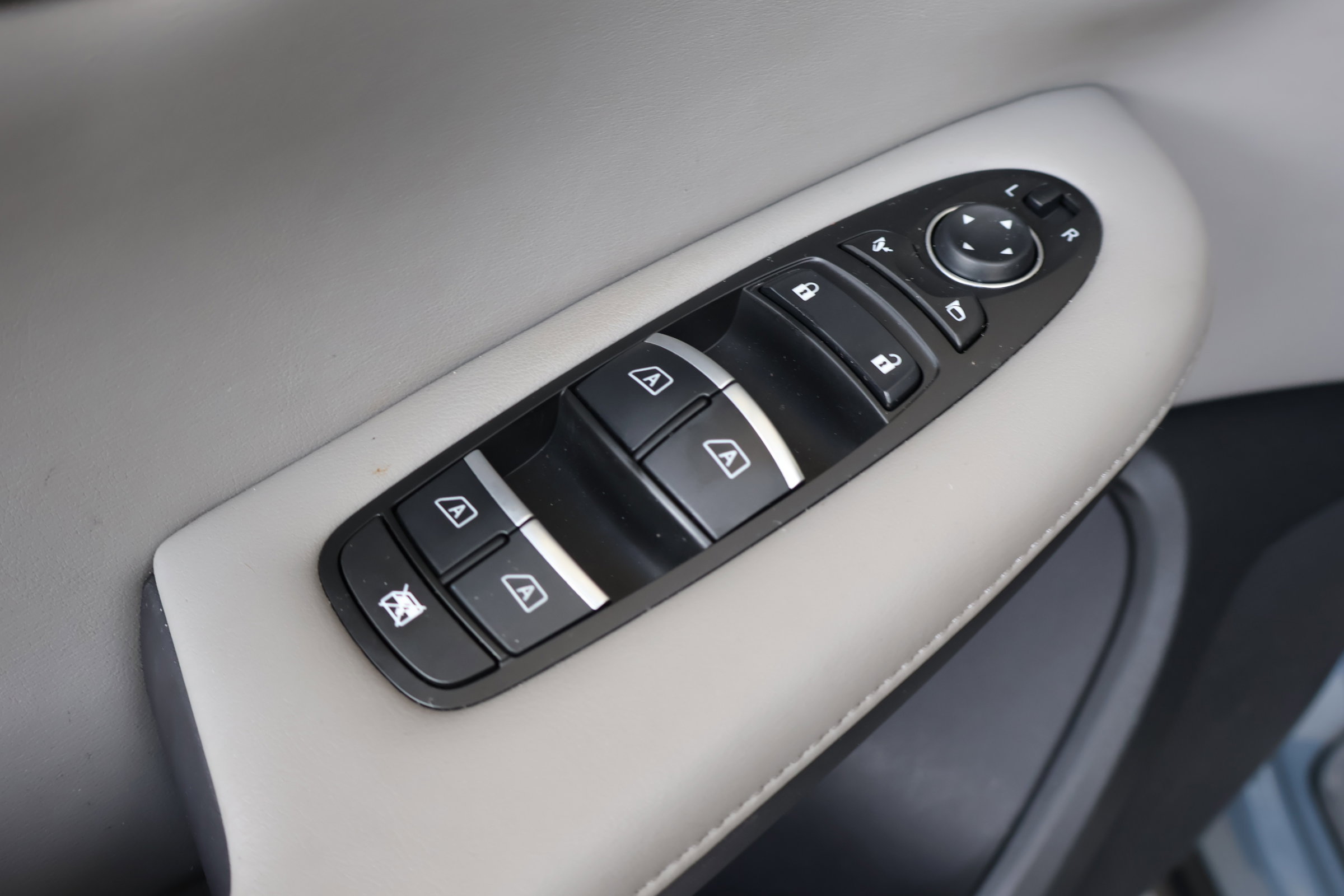 2024 Infiniti QX50 Luxe photo 16
