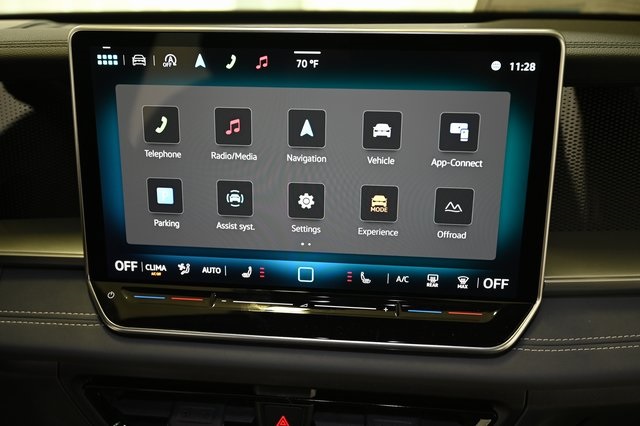 2025 Volkswagen Tiguan SE R-Line Black photo 4