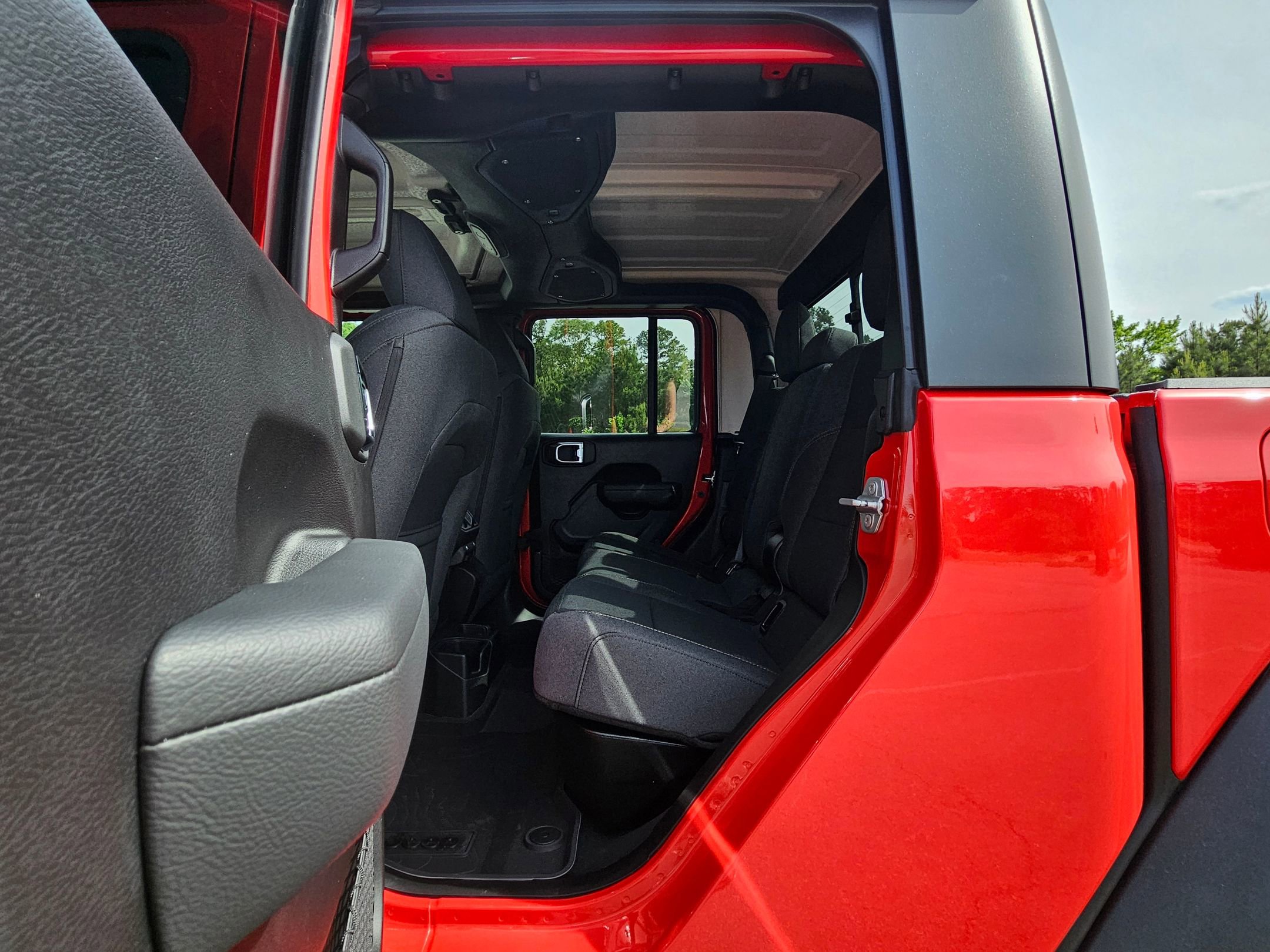 2025 Jeep Gladiator Sport S photo 22