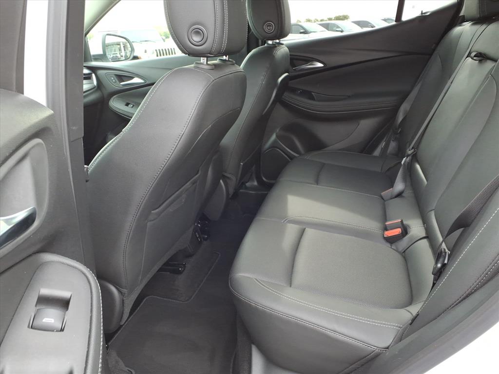 2024 Buick Encore GX Sport Touring photo 3