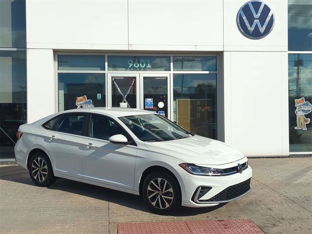 2025 Volkswagen Jetta 1.5T S photo 2