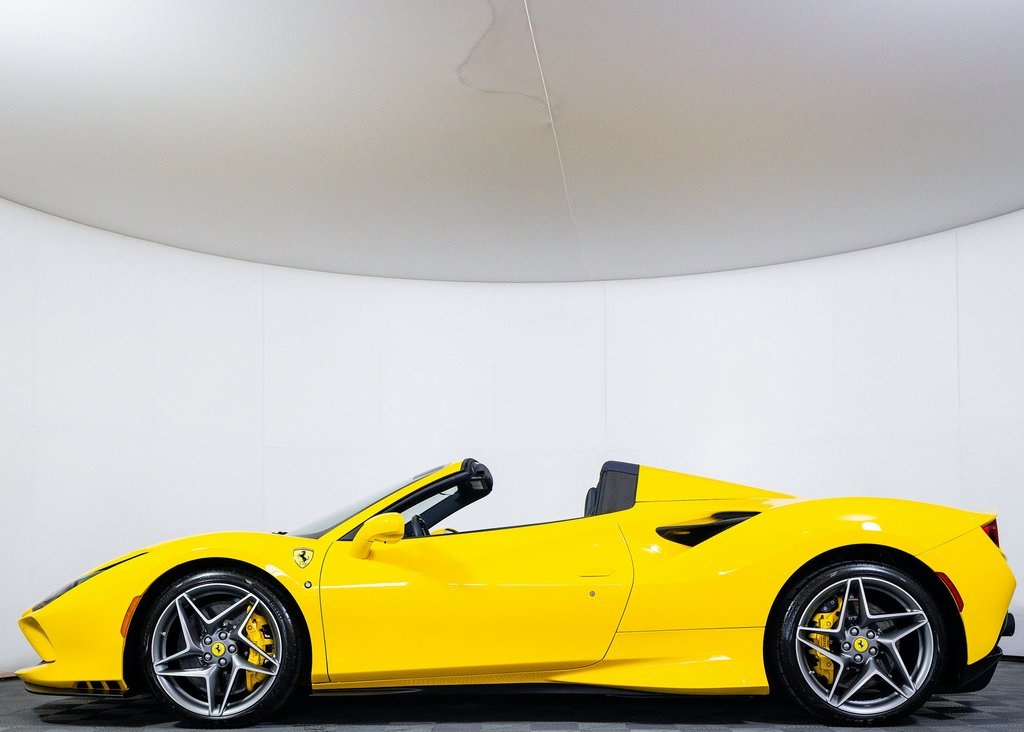 2022 Ferrari F8 Spider Base photo 6