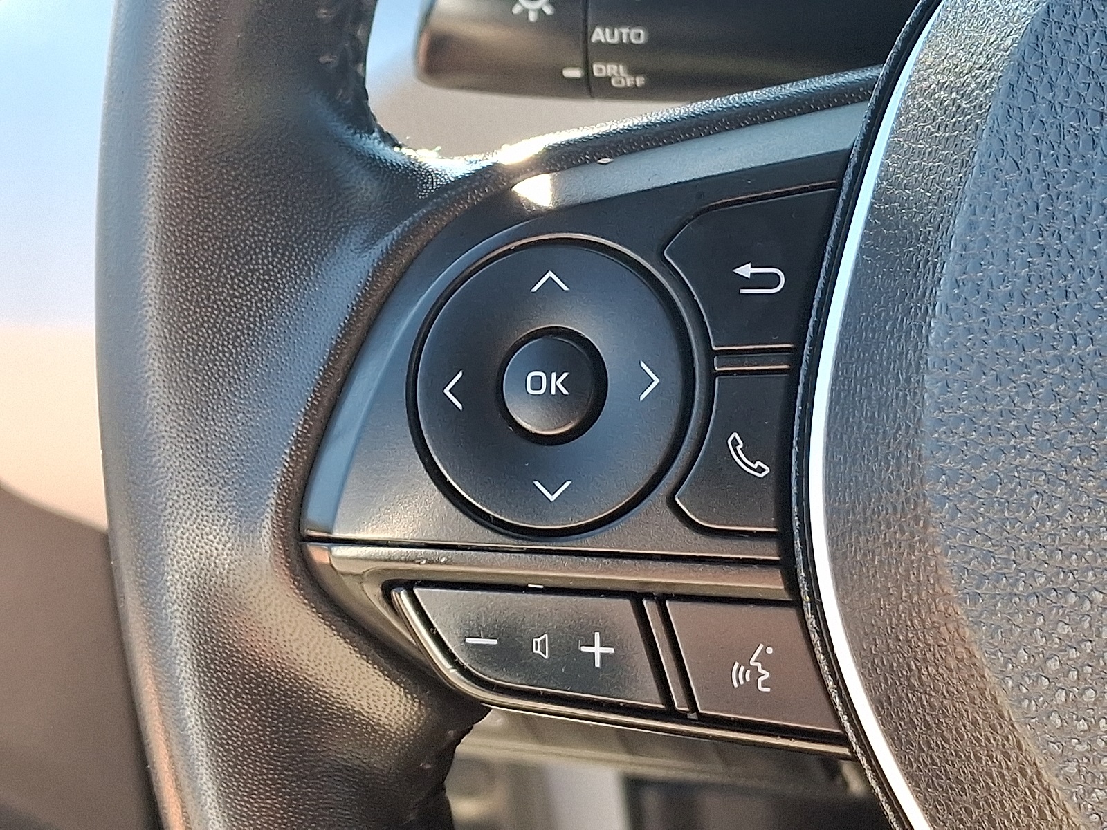 2022 Toyota Corolla SE photo 21