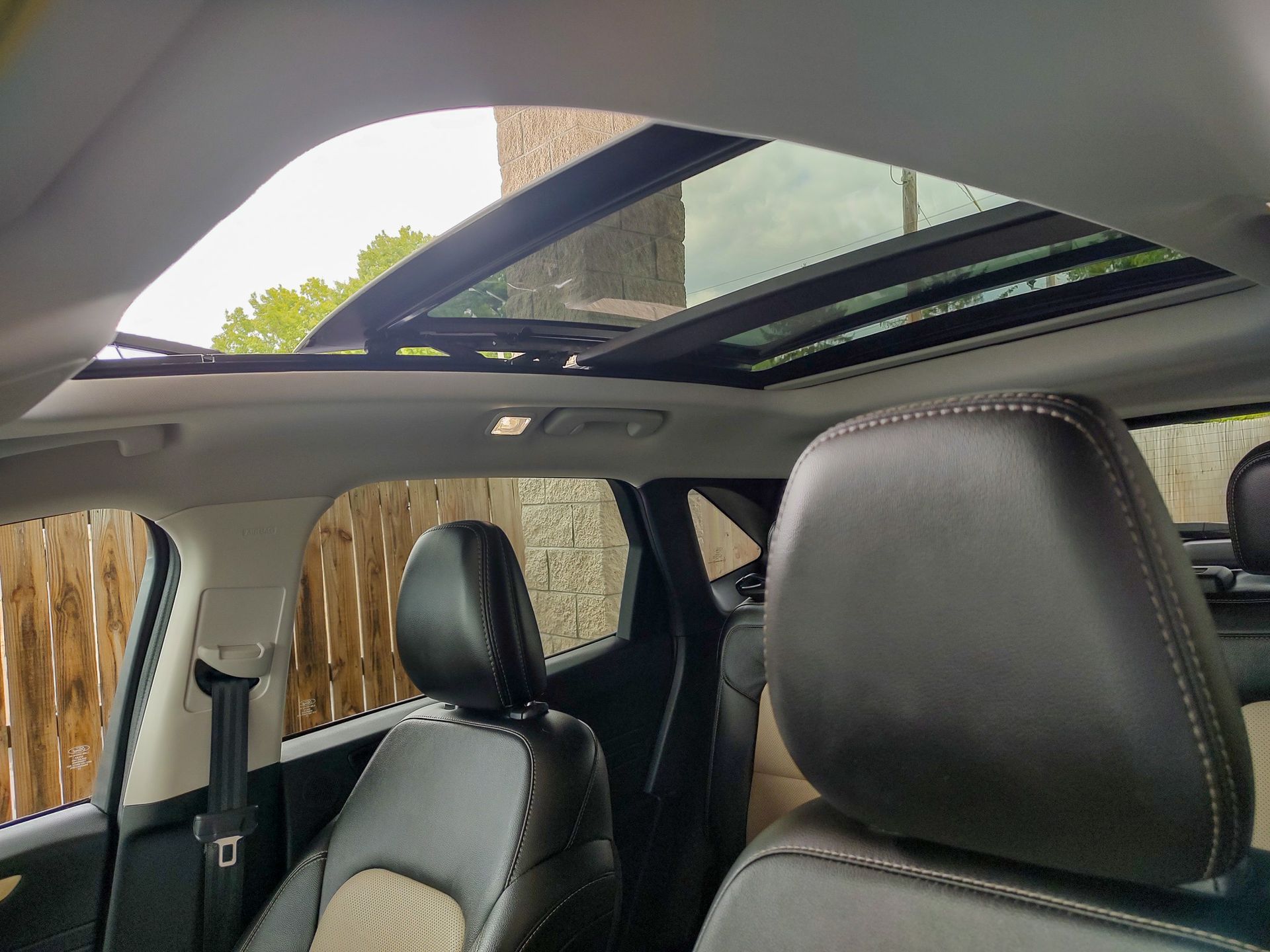 2021 Ford Escape Titanium Hybrid photo 9