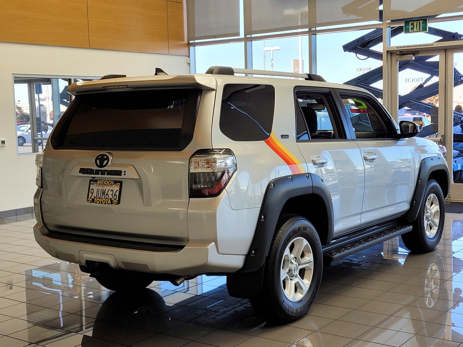 2022 Toyota 4Runner SR5 photo 4
