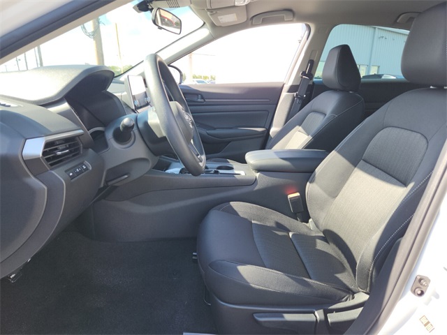 2025 Nissan Altima 2.5 S photo 7