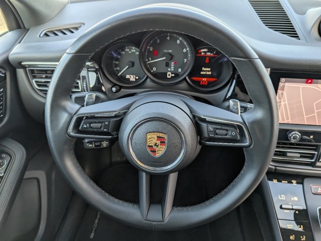 2023 Porsche Macan T photo 19