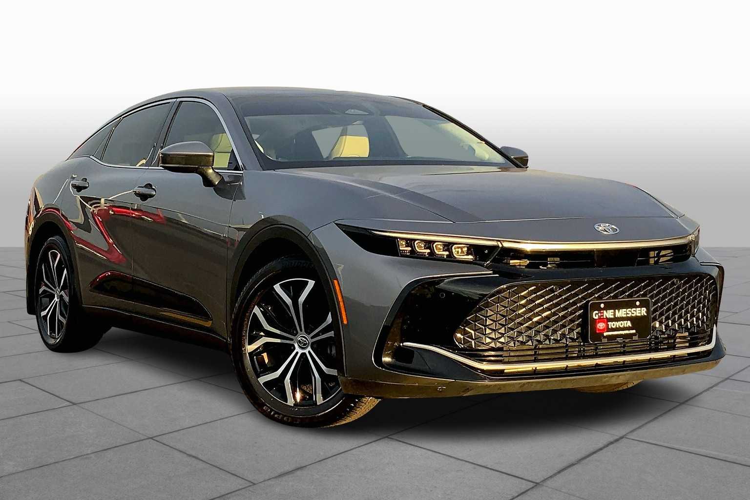 2024 Toyota Crown Limited photo 2