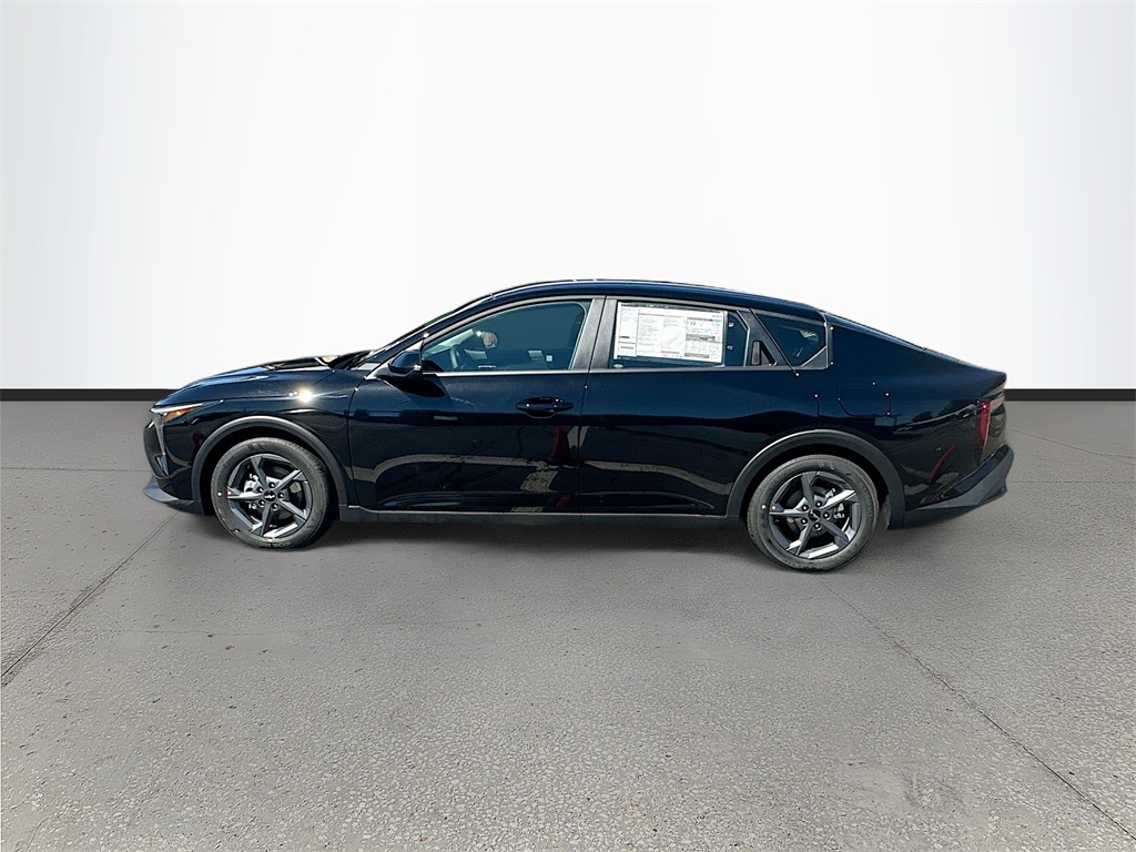 2025 Kia K4 LXS photo 4