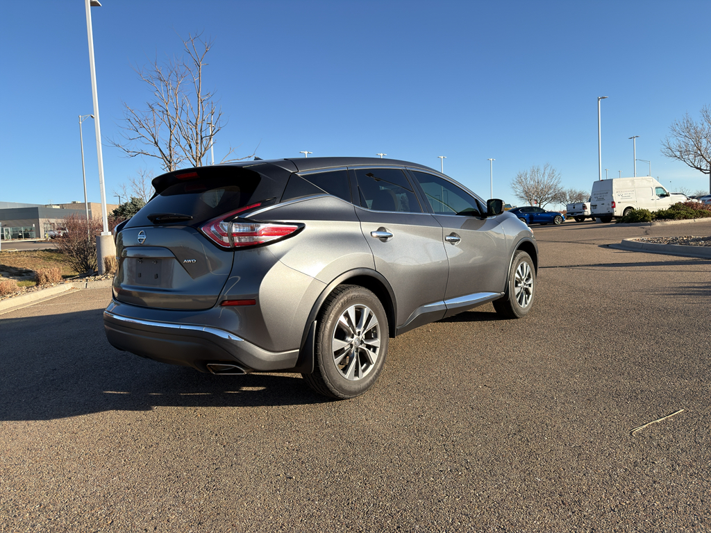 2016 Nissan Murano S photo 3