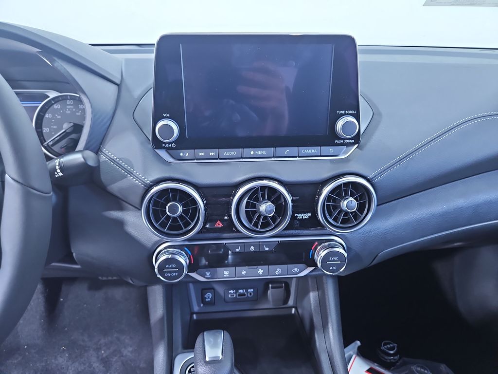 2025 Nissan Sentra SV photo 17