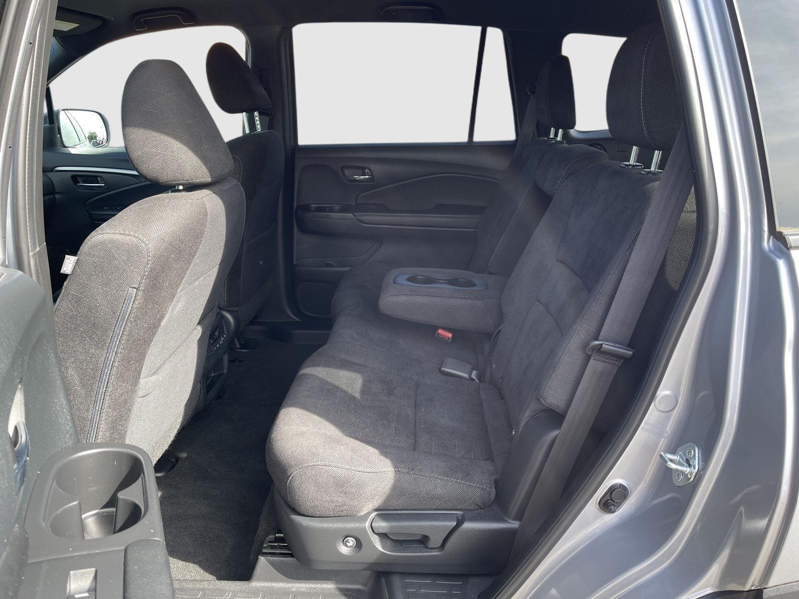 2022 Honda Pilot Sport photo 13