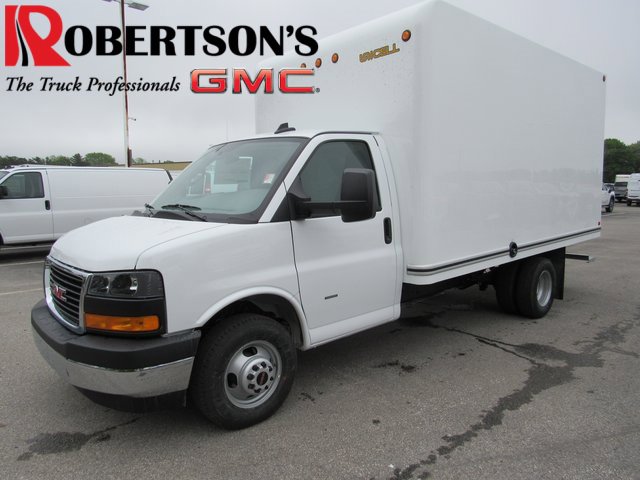 2025 GMC Savana Cutaway Work Van's photo