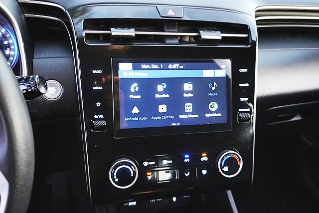 Used 2023 Blue Hyundai SEL image 25