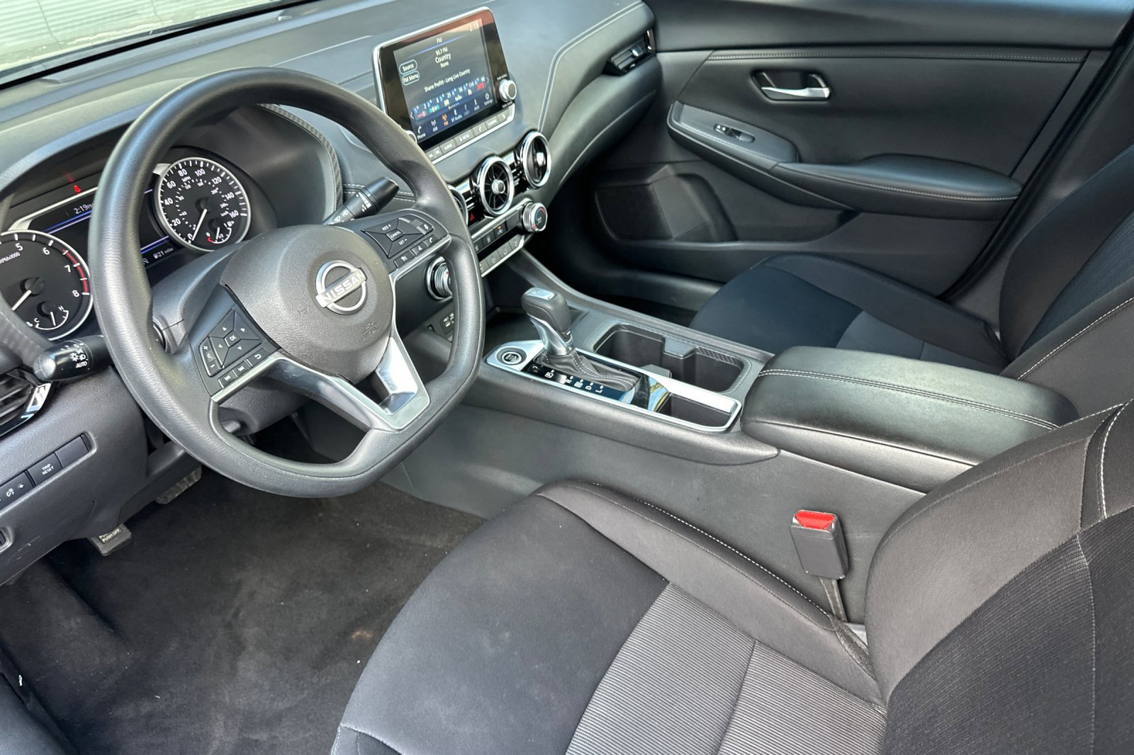 2024 Nissan Sentra SV photo 9