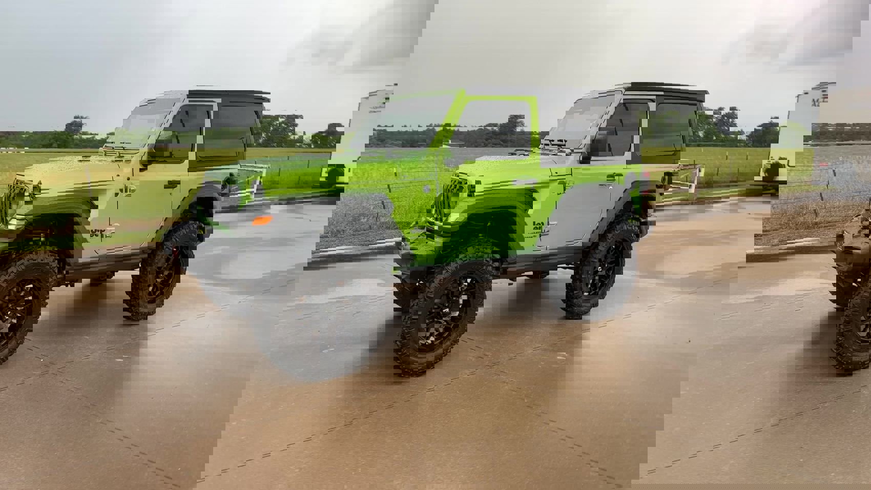 2025 Jeep Wrangler Sport S photo 4