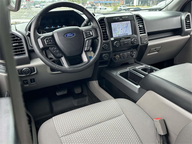 2020 Ford F-150 XLT photo 2