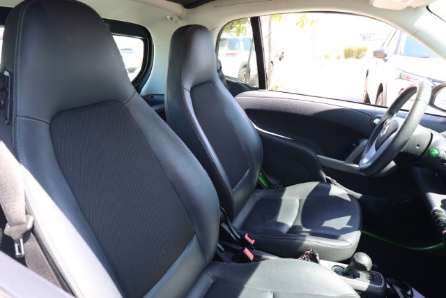 2015 Smart Fortwo Electric Drive photo 16