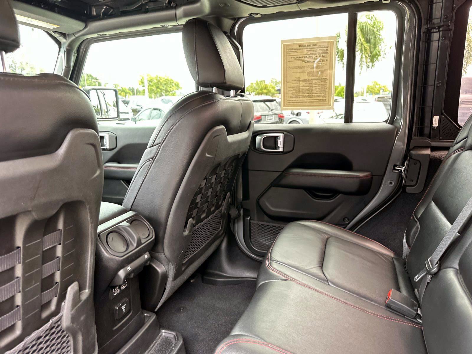 2019 Jeep Wrangler Unlimited Rubicon photo 14