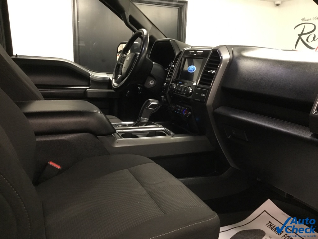 2017 Ford F-150 XLT photo 39