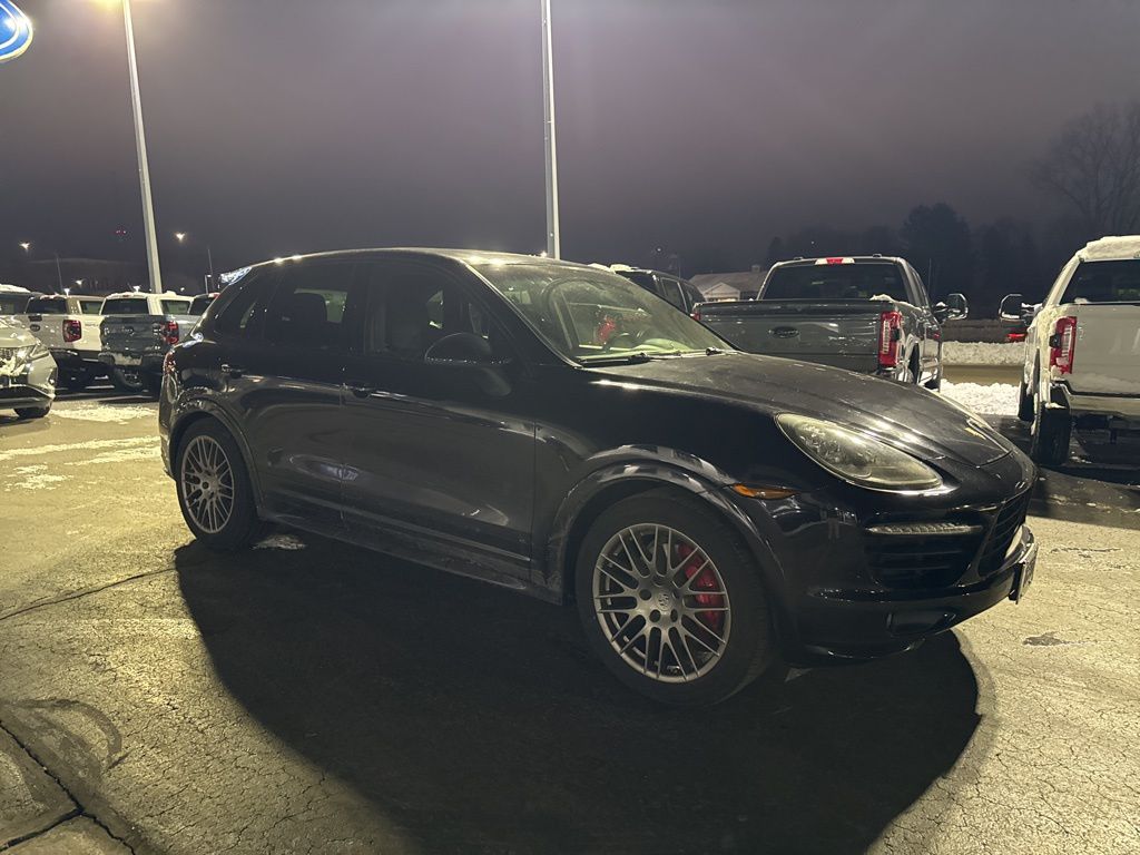 2013 Porsche Cayenne GTS's photo