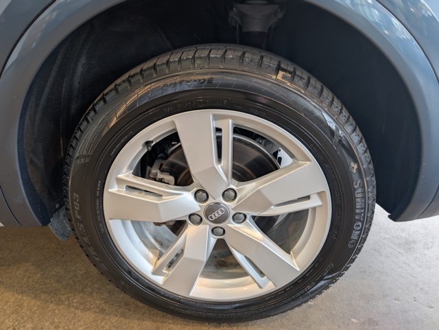 2018 Audi Q5 2.0T Premium Plus photo 7