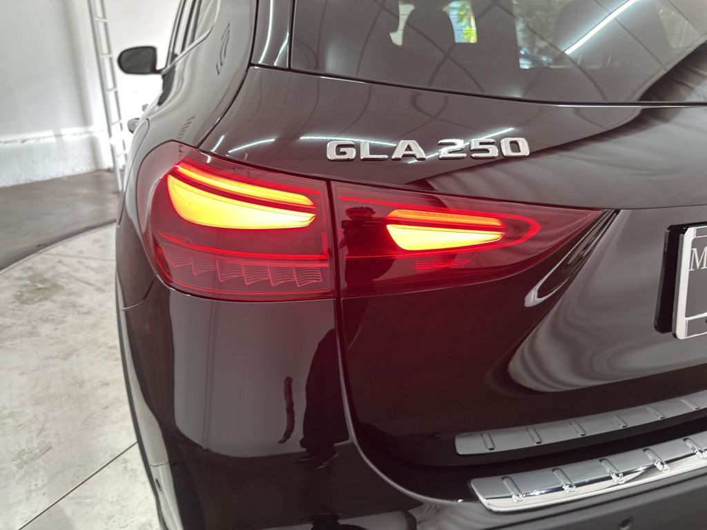 2025 Mercedes Benz GLA 250 photo 24